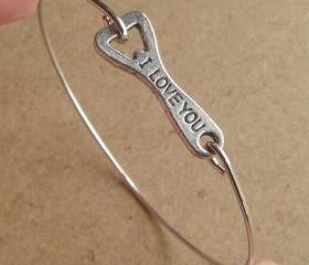 I LOVE YOU Bangle Bracelet, Simple Everyday Jewelry, Elegant gift, Bridesmaid Gift, Bridal Wedding Jewelry