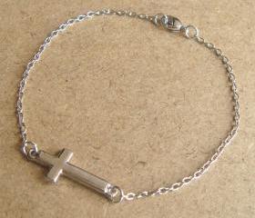 Cross Chain Bracelet, Simple Everyday Jewelry, Elegant gift, Bridesmaid Gift, Bridal Wedding Jewelry