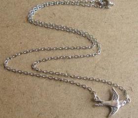 Bird Chain Necklace, Simple Everyday Jewelry, Elegant gift, Bridesmaid Gift, Bridal Wedding Jewelry